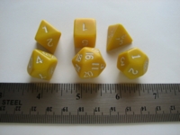 Dice : 7die opaque yellow unknown