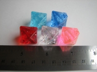 Dice : d16 translucent