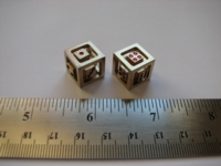 Dice : d6 15mm brass floating face red pips