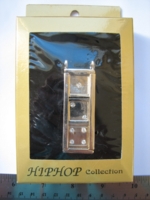 Dice : d6 16mm HipHop goldtone rhinestone