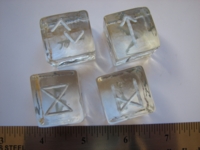 Dice : d6 1inch runes glass silver