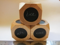 Dice : d6 2p25inch wood blackboard