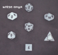 Dice : STONE MULTI CRYSTAL CASTE ONYX WHITE 01